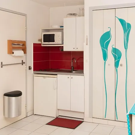 Climatise Avec Terrasse Au Lavandou Pour 2 Personnes - Fr-1-803-43 דירה