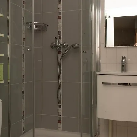 Apartmán Climatise Avec Terrasse Au Lavandou Pour 2 Personnes - Fr-1-803-43 *