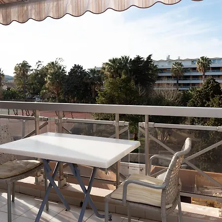 Climatise Avec Terrasse Au Lavandou Pour 2 Personnes - Fr-1-803-43 לה לבאנדו