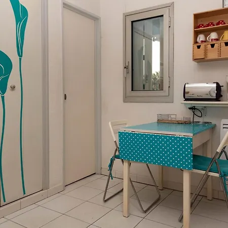 Climatise Avec Terrasse Au Lavandou Pour 2 Personnes - Fr-1-803-43 * לה לבאנדו